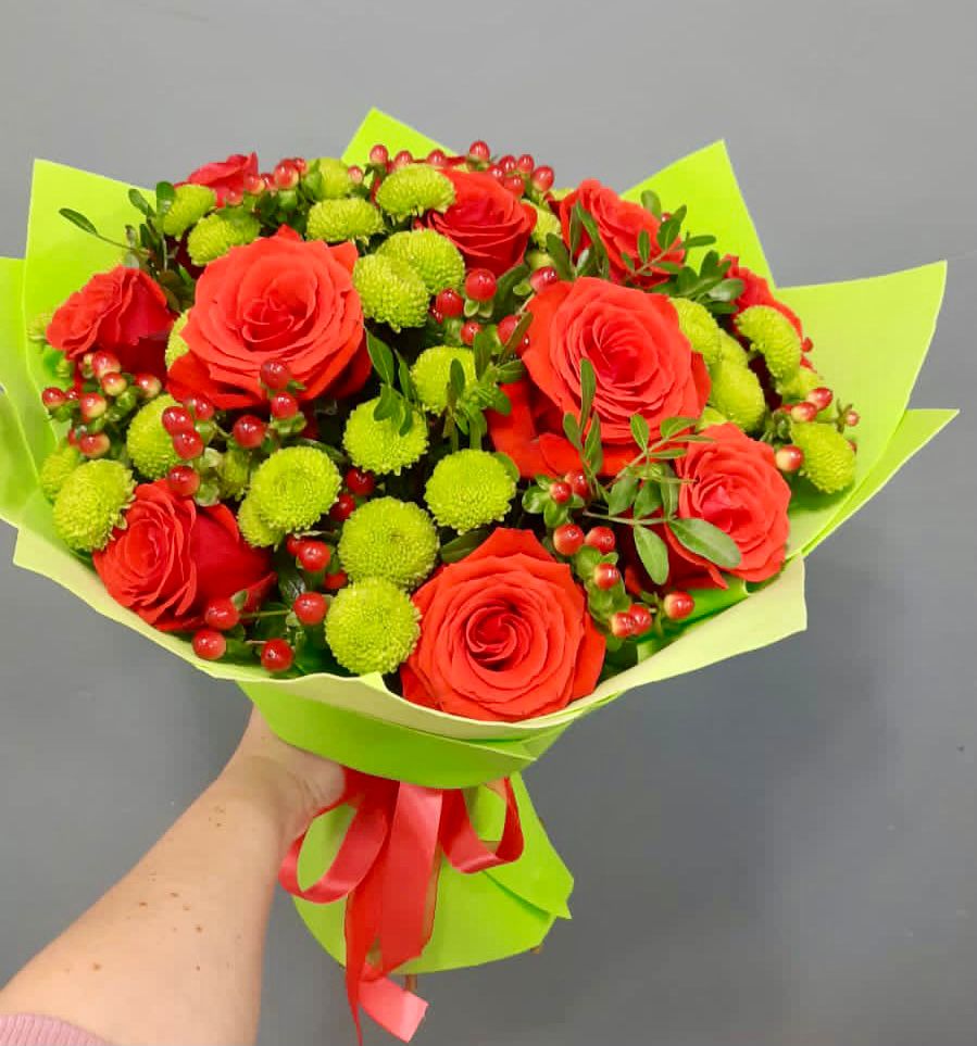 Букет цветов из: Хризантемы и Розы в Вербилках