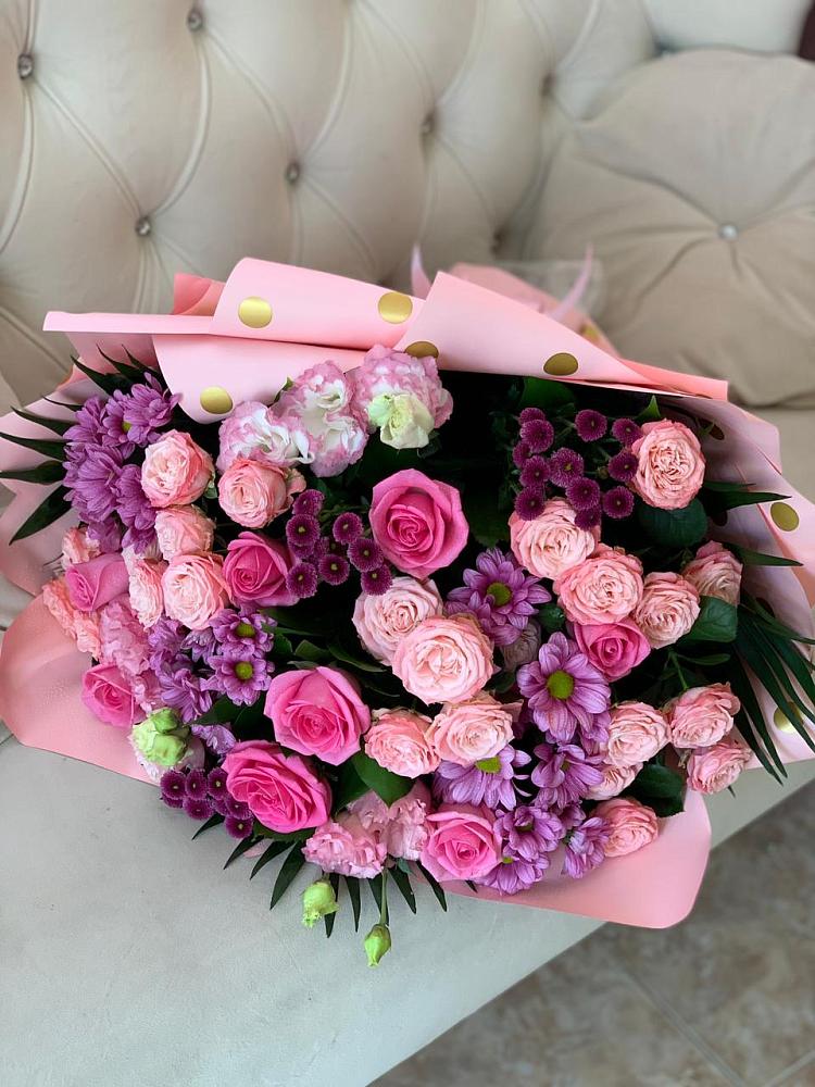 Букет цветов из: Хризантемы, Розы и Лизиантусы в Вербилках