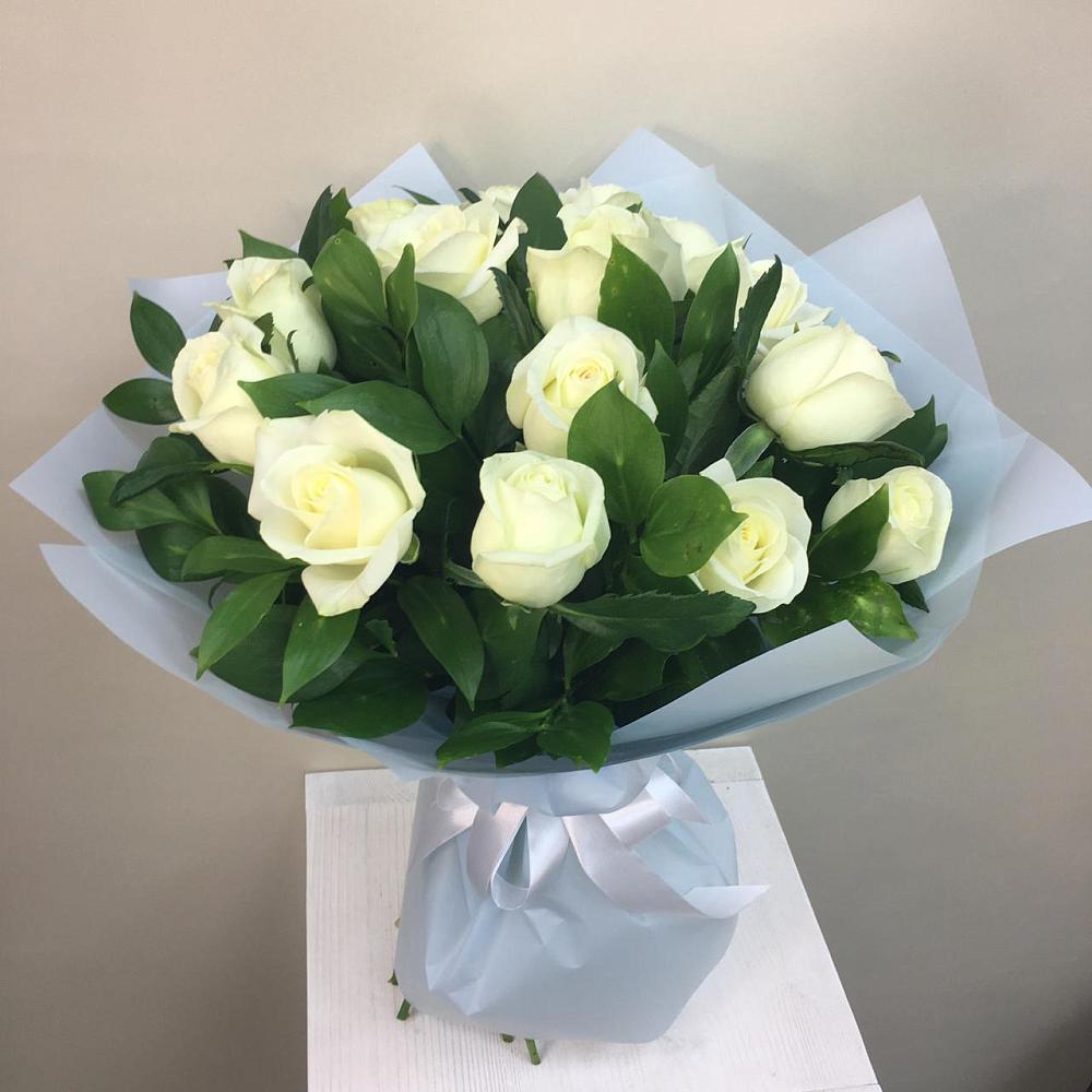 Букет 15 Белых роз Проуд в Вербилках