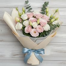 Букет цветов из:  Лизиантусы в Вербилках