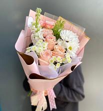 Букет цветов из:  Хризантемы и Розы в Вербилках