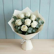 Букет Белые розы в Эвкалипте в Вербилках