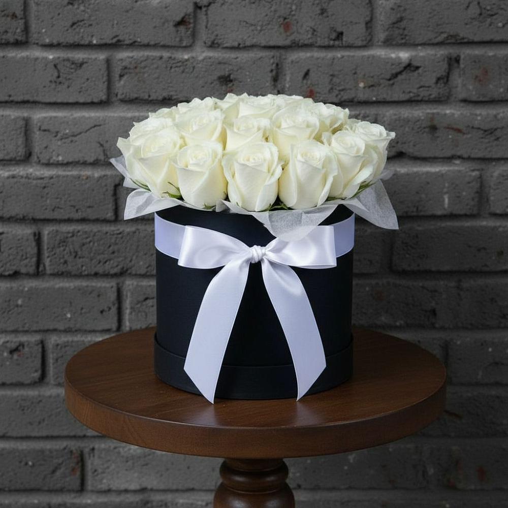 Цветочная композиция из Розы в шляпной коробке в Вербилках