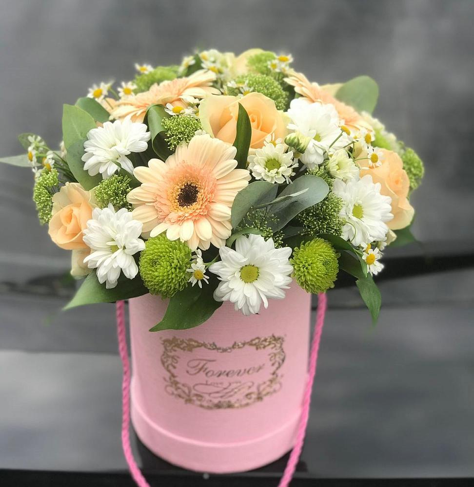 Цветочная композиция из Розы, Герберы и Хризантемы в шляпной коробке в Вербилках