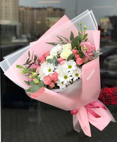 Букет цветов из: Розы, Лизиантусы и Хризантемы в Вербилках