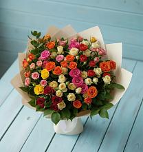 Букет Микс из разноцветных кустовых роз в Вербилках